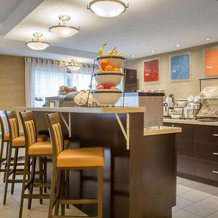 Comfort Inn Гуелф Екстериор снимка
